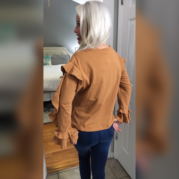 ❤️LAST 1! Gorgeous Butterscotch Ruffle Top! - Picture 2 of 3